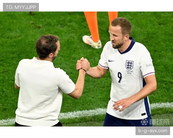 英格兰队勇夺欧洲杯亚军，顽强拼搏精神赢得广泛赞誉