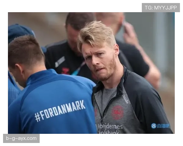 丹麦后防核心克亚尔：球队支柱的稳定表现引关注