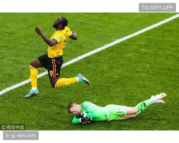 门将接队友掷界外球,规则允许吗?详细解读判罚标准 门将接队友掷界外球,规则允许吗?详细解读判罚标准